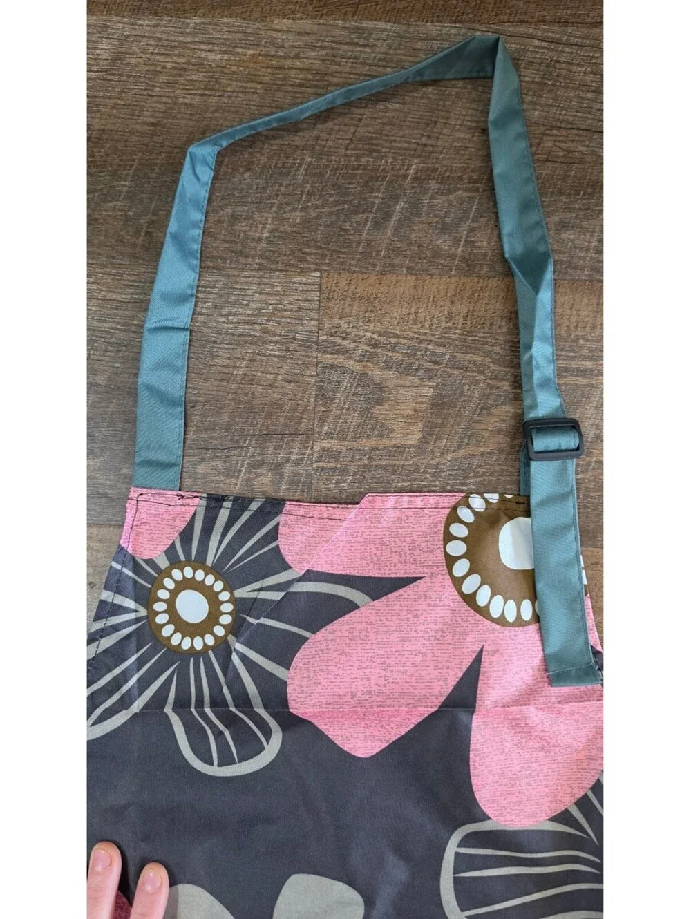 Adjustable Floral Print Apron with Pockets